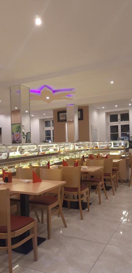 Trang Hotel 拉施塔特 外观 照片