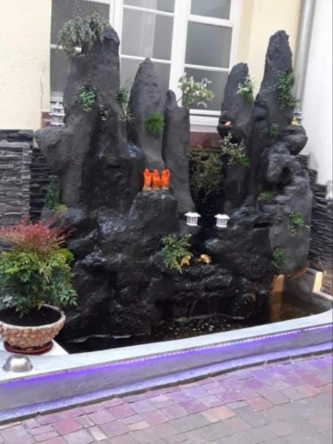 Trang Hotel 拉施塔特 外观 照片