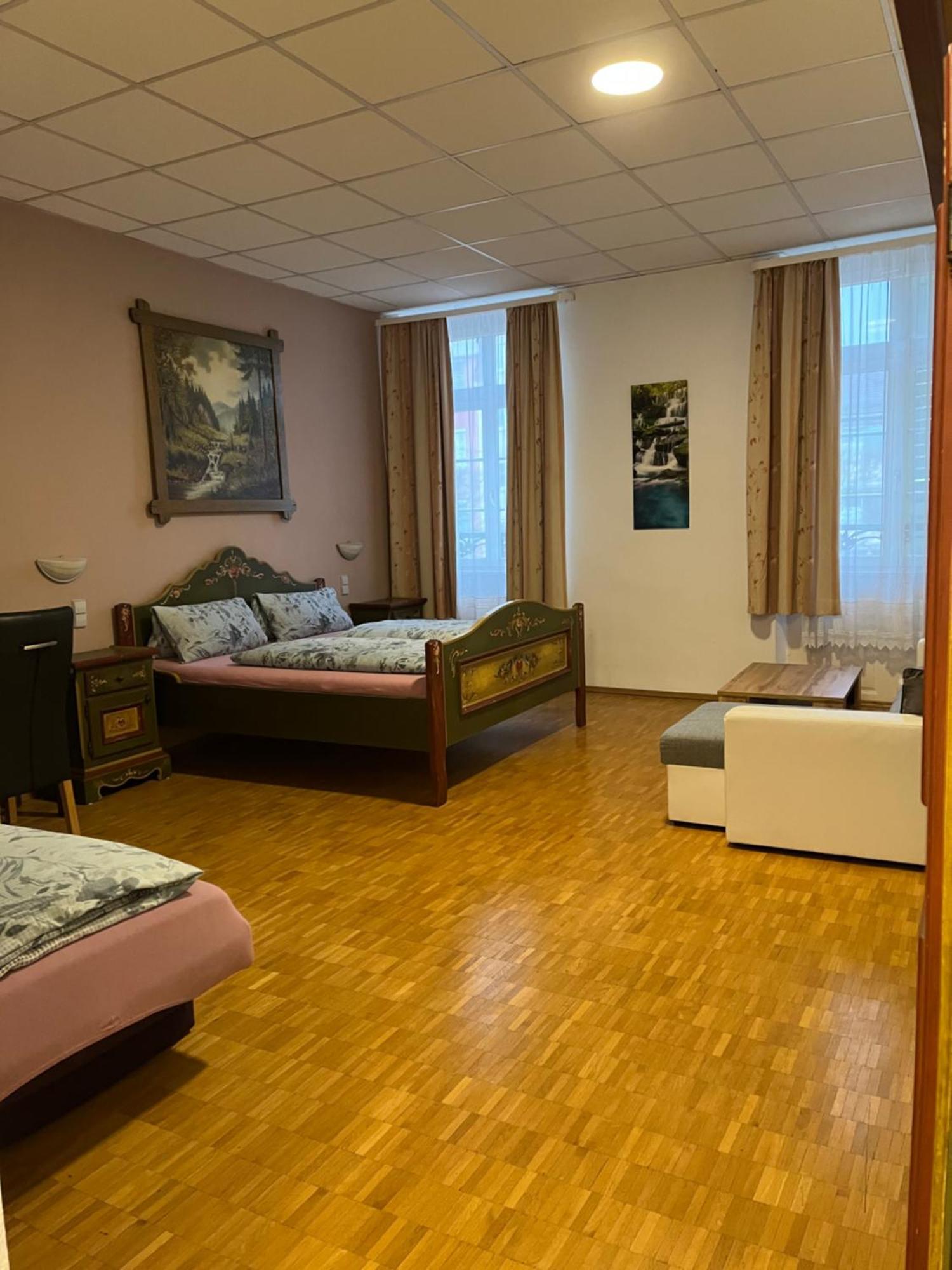 Trang Hotel 拉施塔特 外观 照片
